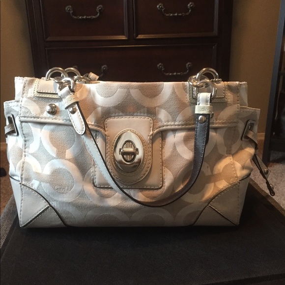 Coach Handbags - Coach Purse